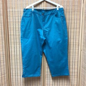 NWOT Lane Bryant cropped jeans